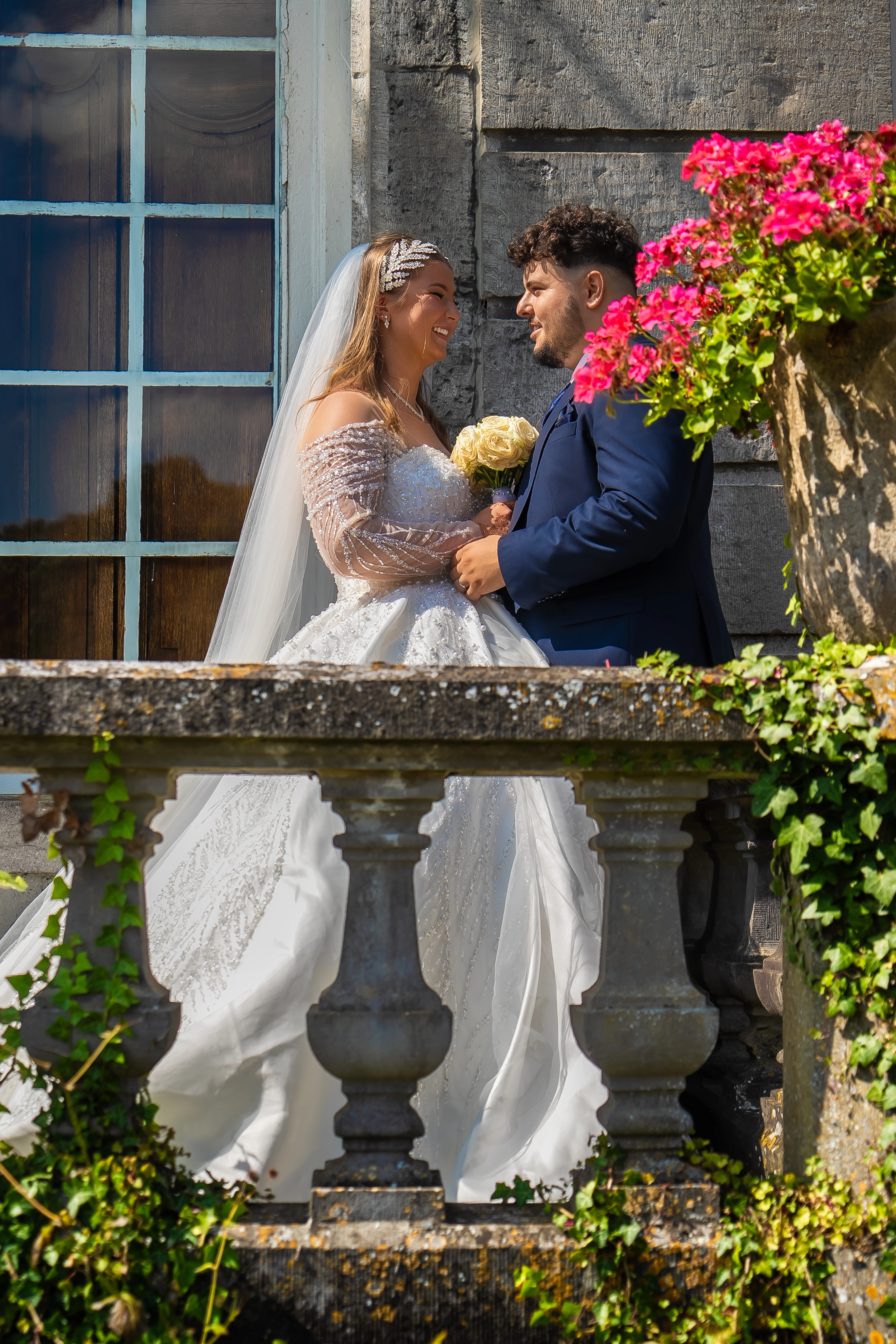 Mariés au balcon Halim B Stuido
