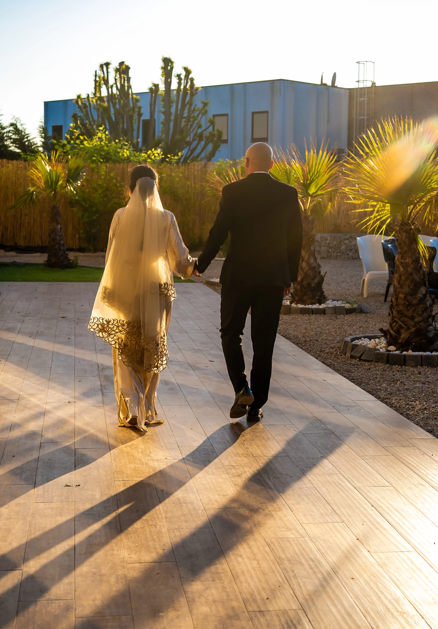 Mariés de dos Halim B Studio