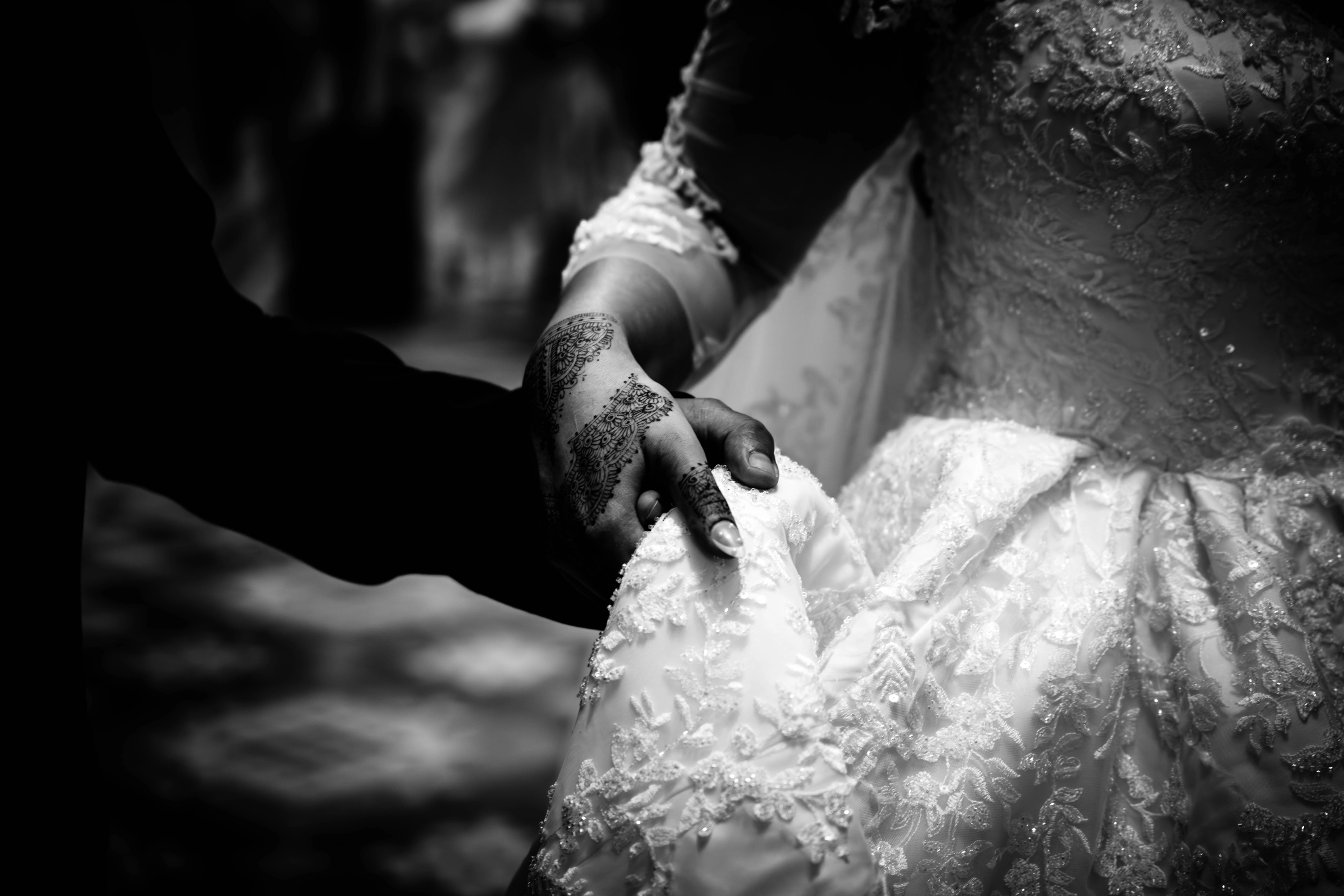 mains de mariés Halim B Studio